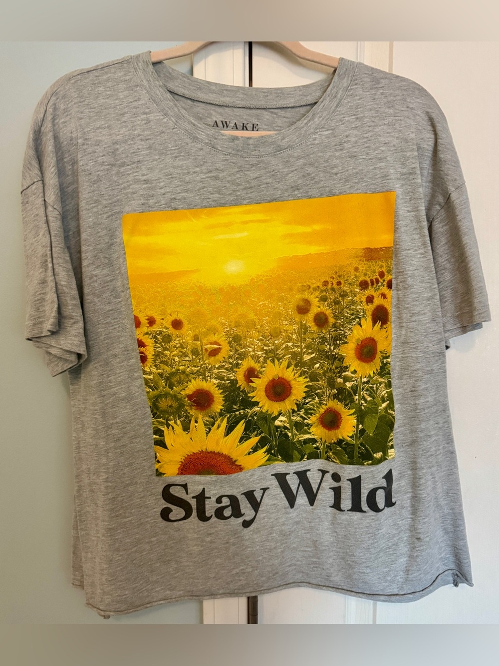 Awake 'Stay Wild' Sunflower Graphic Tee - Grey and Yellow size XXL
